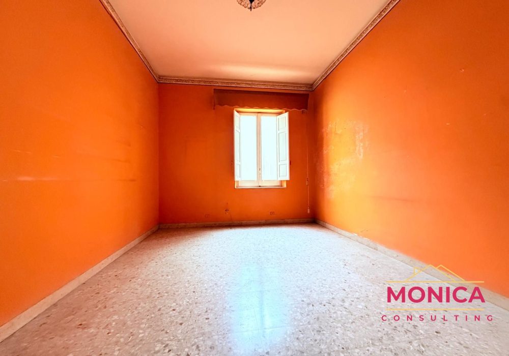 VIA SALVATORE LONERO 37