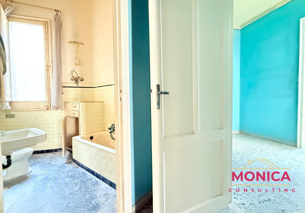 VIA SALVATORE LONERO 37