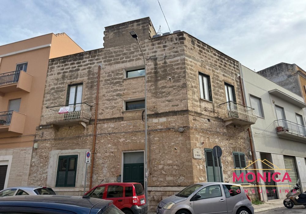 VIA SALVATORE LONERO 37