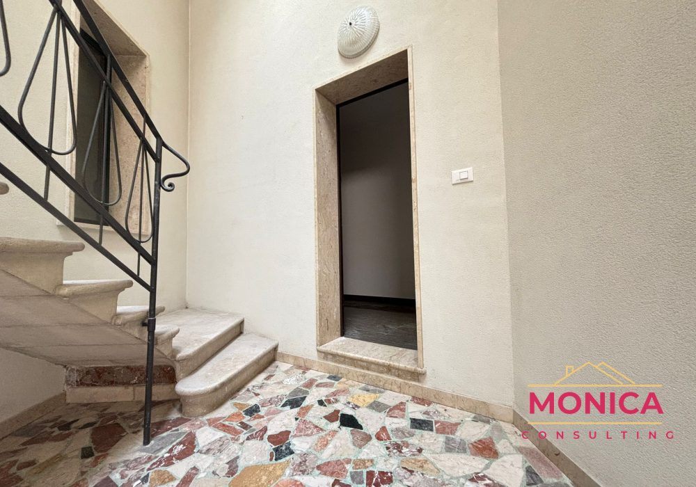 VIA SALVATORE LONERO 37