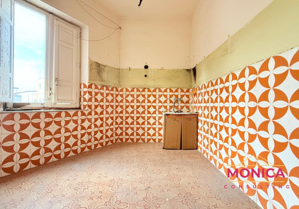 VIA SALVATORE LONERO 37