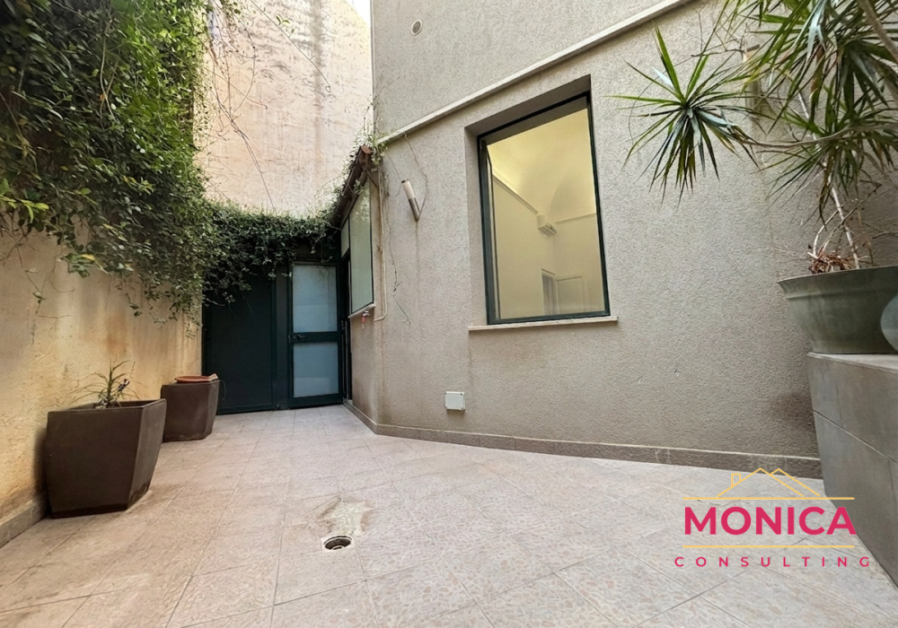 VIA SALVATORE LONERO 37